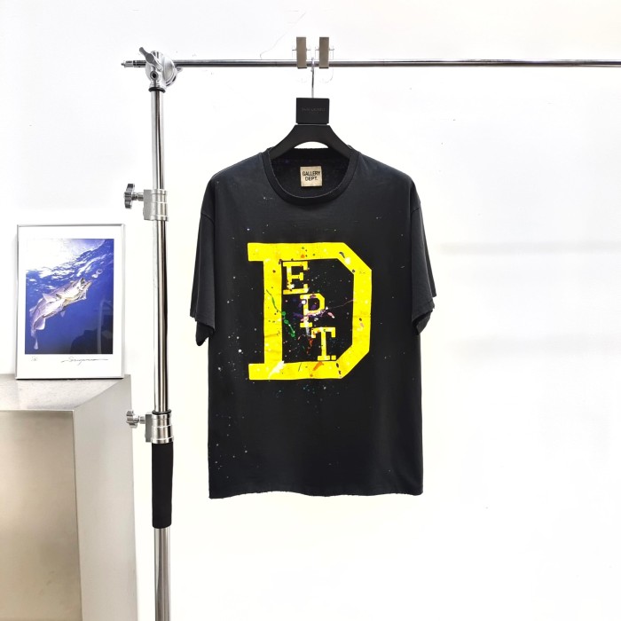 GaIIery Dept. [Big & Tall for weights up to 220 lbs]1:1 quality version Yellow Big D Letter Paint Splatter Frayed Tee 29545398